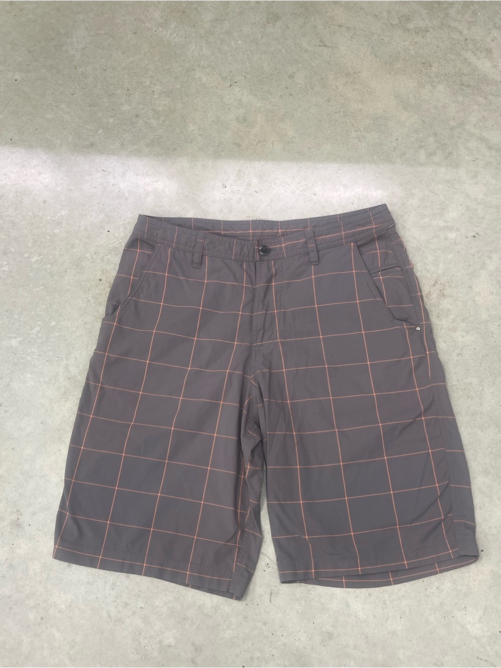 LULULEMON Men’s Golf Short Gray Striped 34 10” Inseam